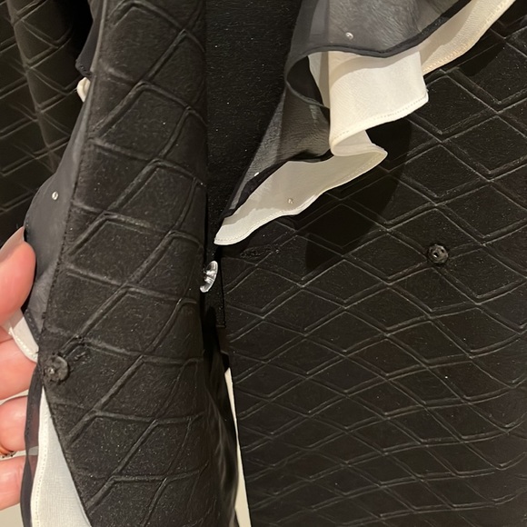 Donna Vinci Vintage Over Size Ruffled Black Blazer - Picture 9 of 17